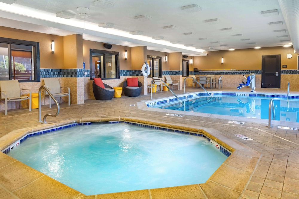 Drury Inn and Suites Southwest St. Louis 21/50
