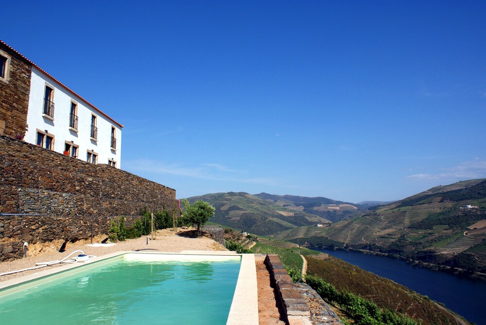 QUINTA DA VEIGA 44/48