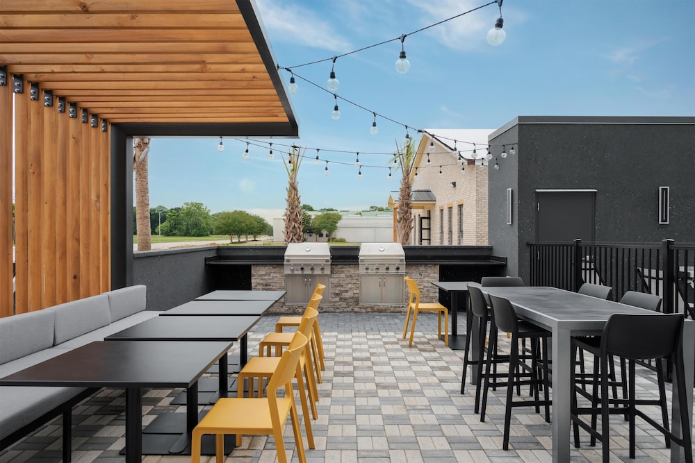 Home2 Suites by Hilton Lafayette I-10 35/55