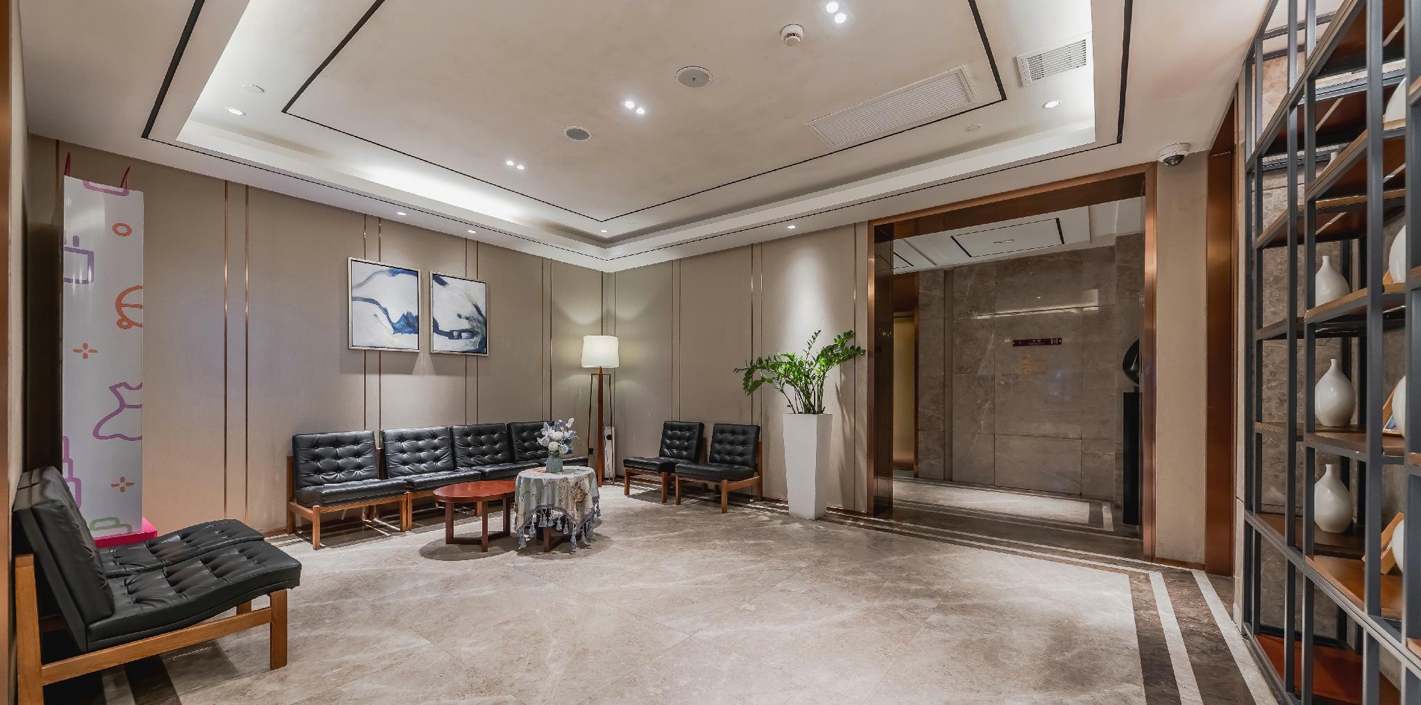 Yitel Hotel (Shanghai New International Expo Center Fangdian Road Metro Station) 8/19
