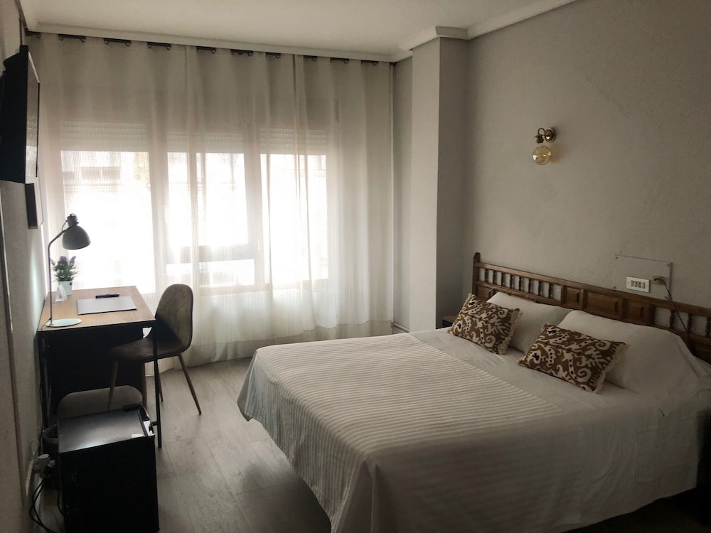 Marques de Santillana Hotel 25/60