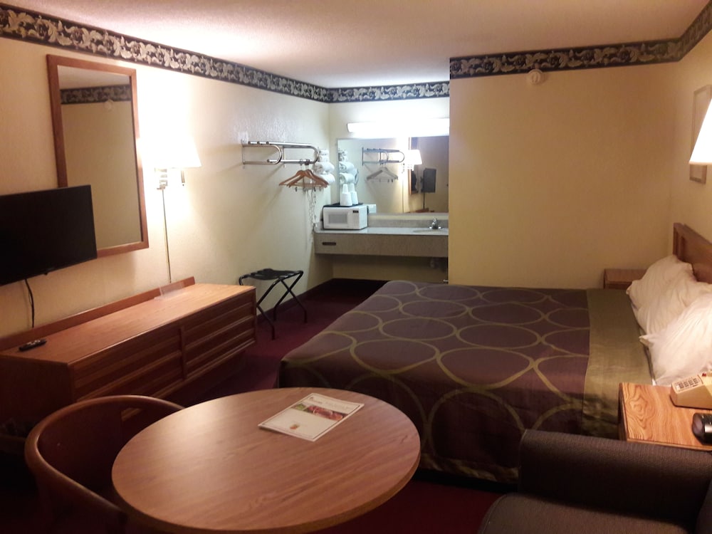 Red Roof Inn Williamsburg North 25/31