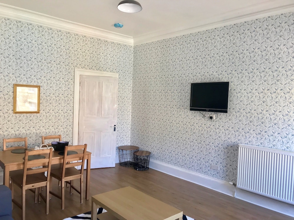 233 Leith Apartment 18/24