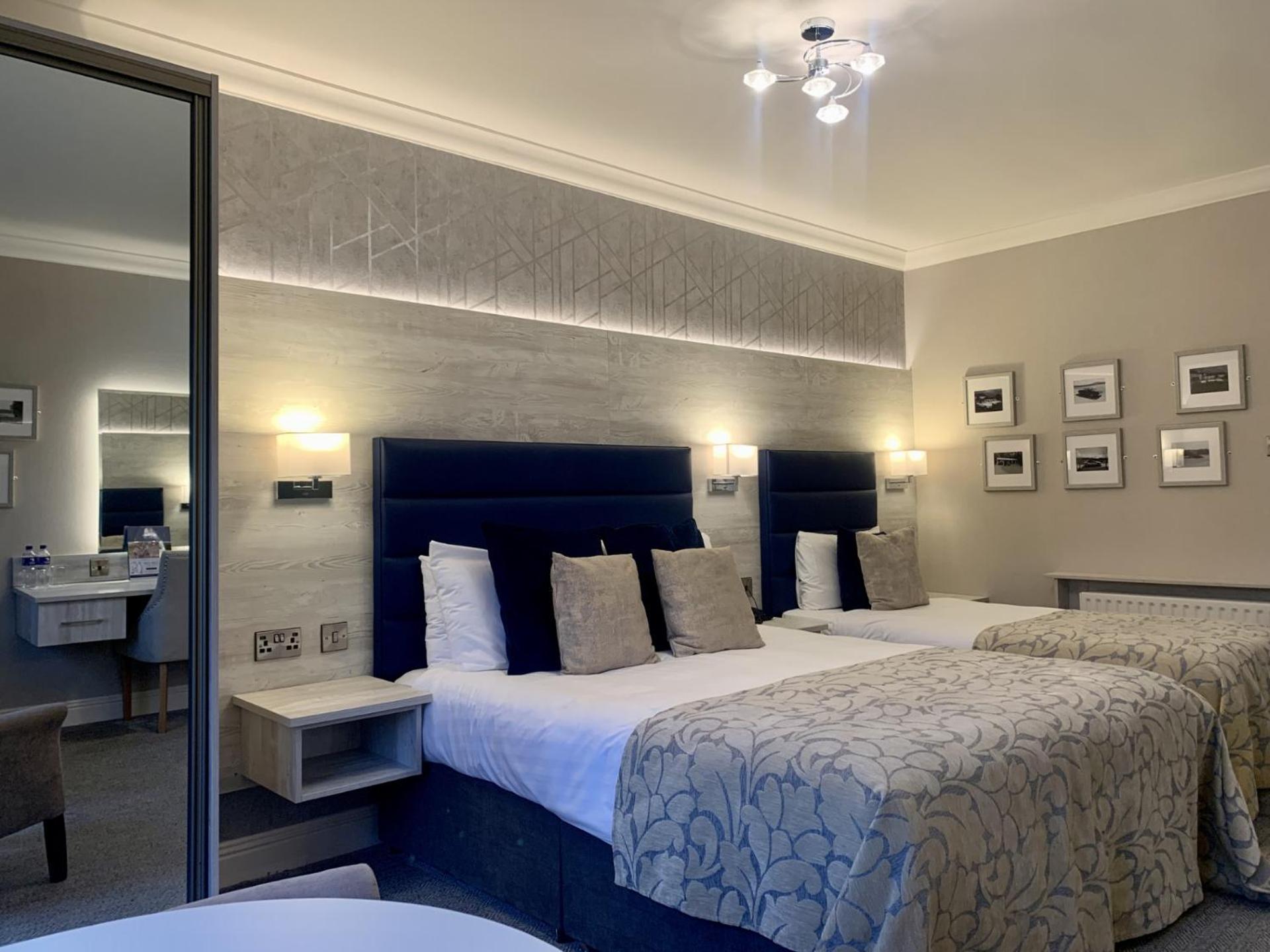 Room, Triple, MILL PARK HOTEL 4/7