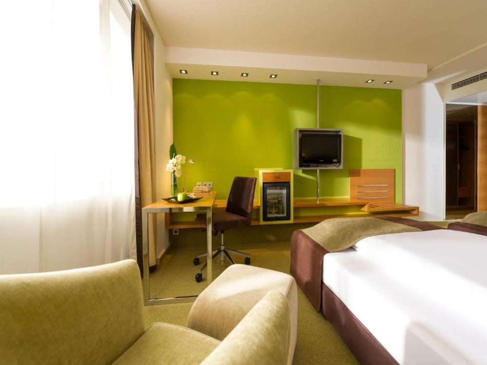 Sunday Hotel Main Taunus Frankfurt/Sulzbach 18/67
