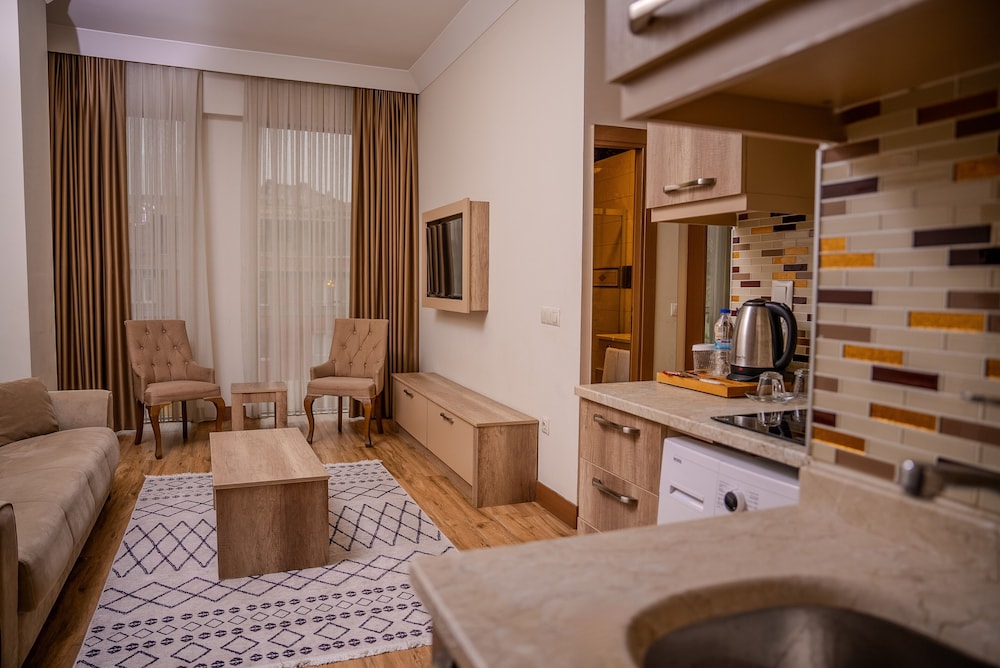 Mari Suites Hotel 57/63