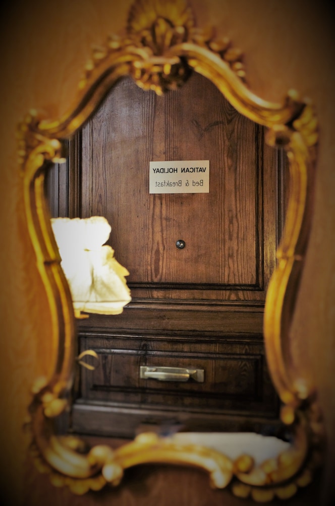 Vatican Holiday Hotel 7/36