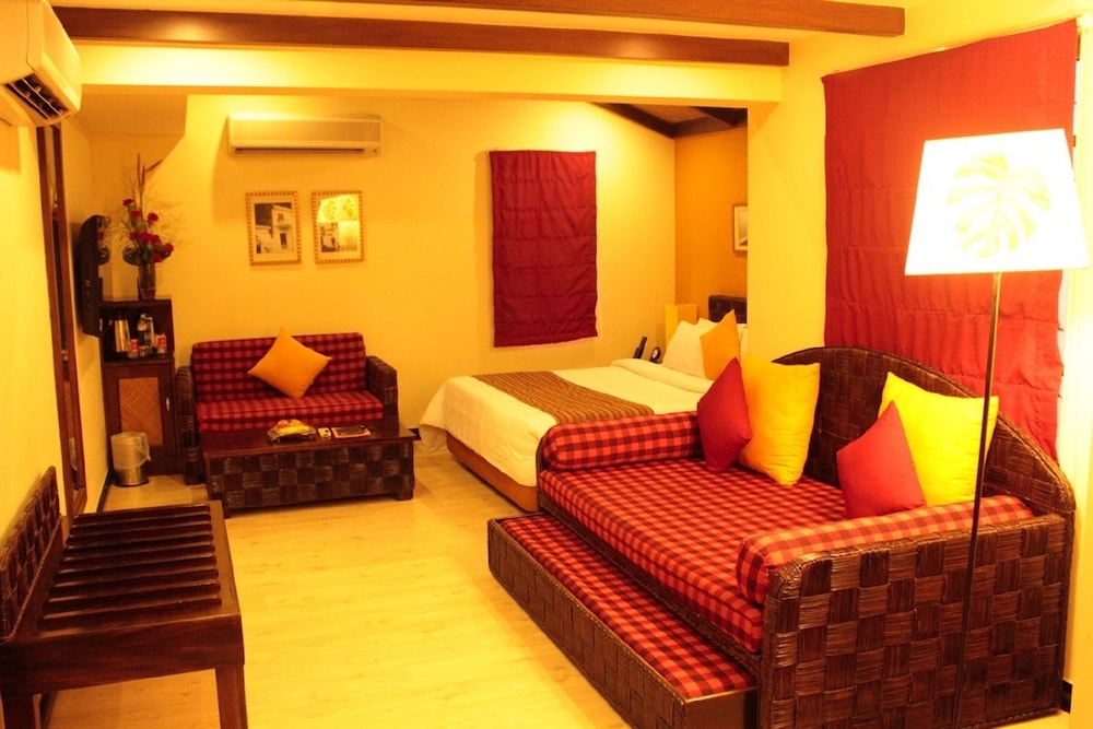 Hotel Chennai Le Palace 31/72
