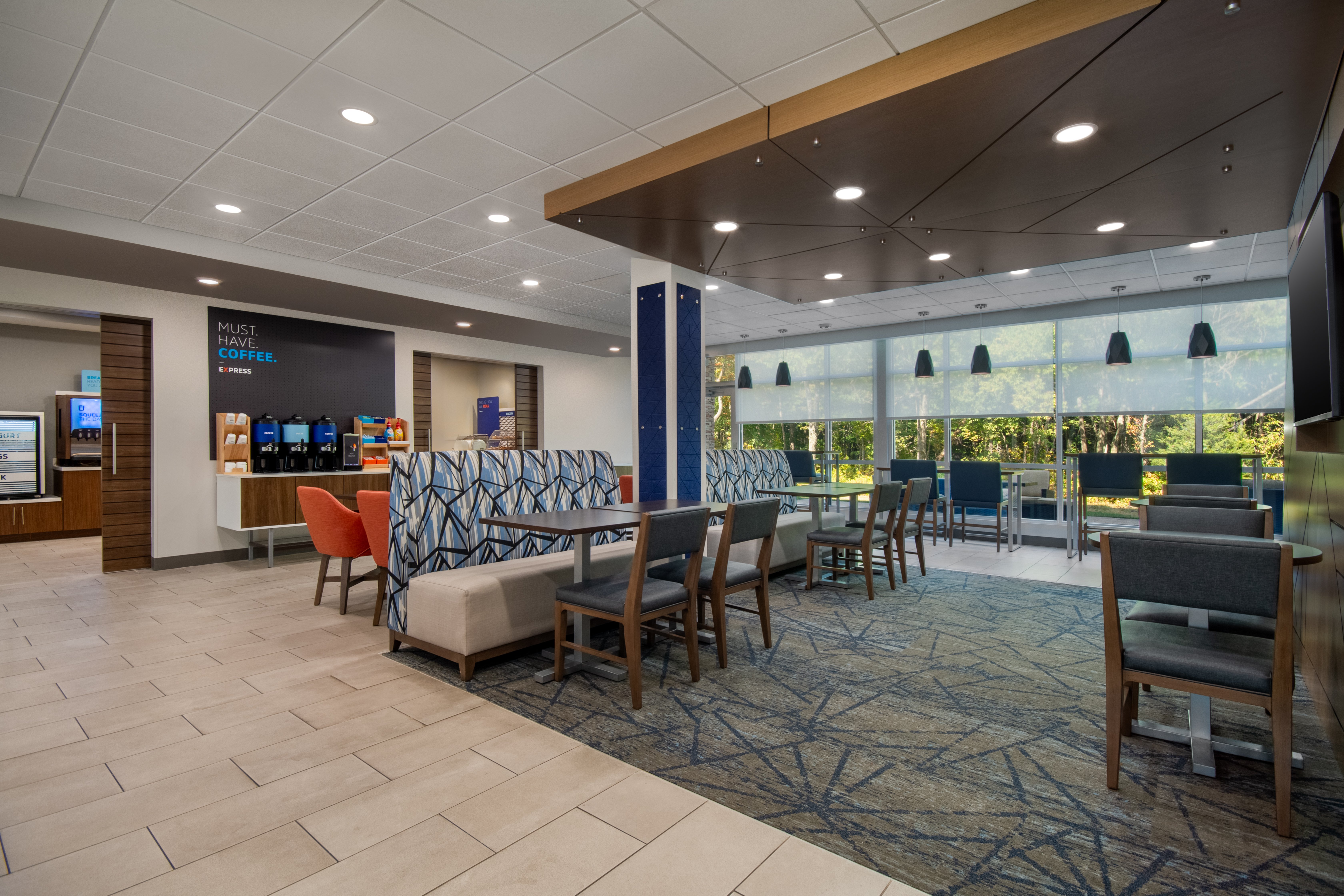 Holiday Inn Express & Suites Muskegon - Grand Haven, an IHG Hotel 27/32