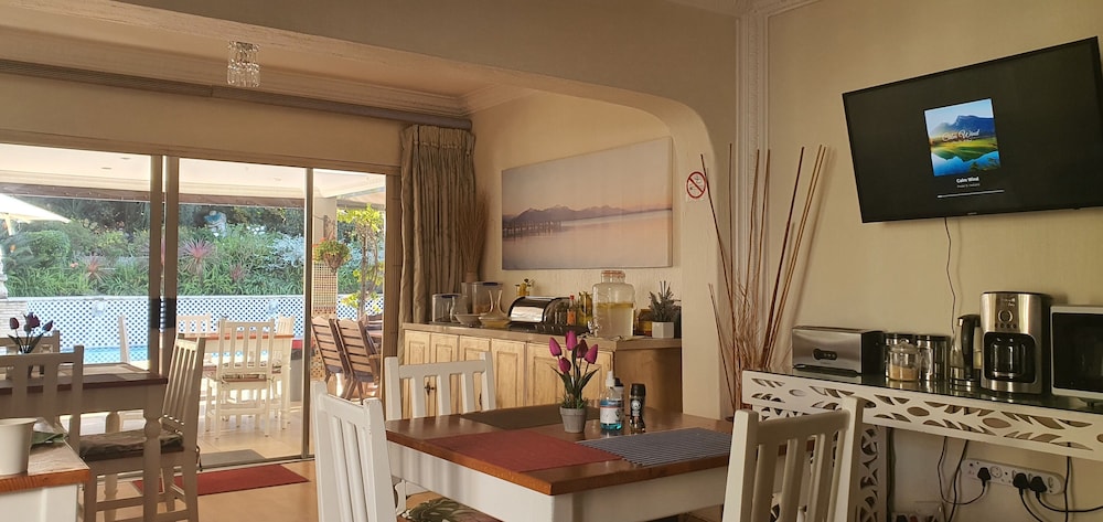 Pepper Tree Bnb 35/50