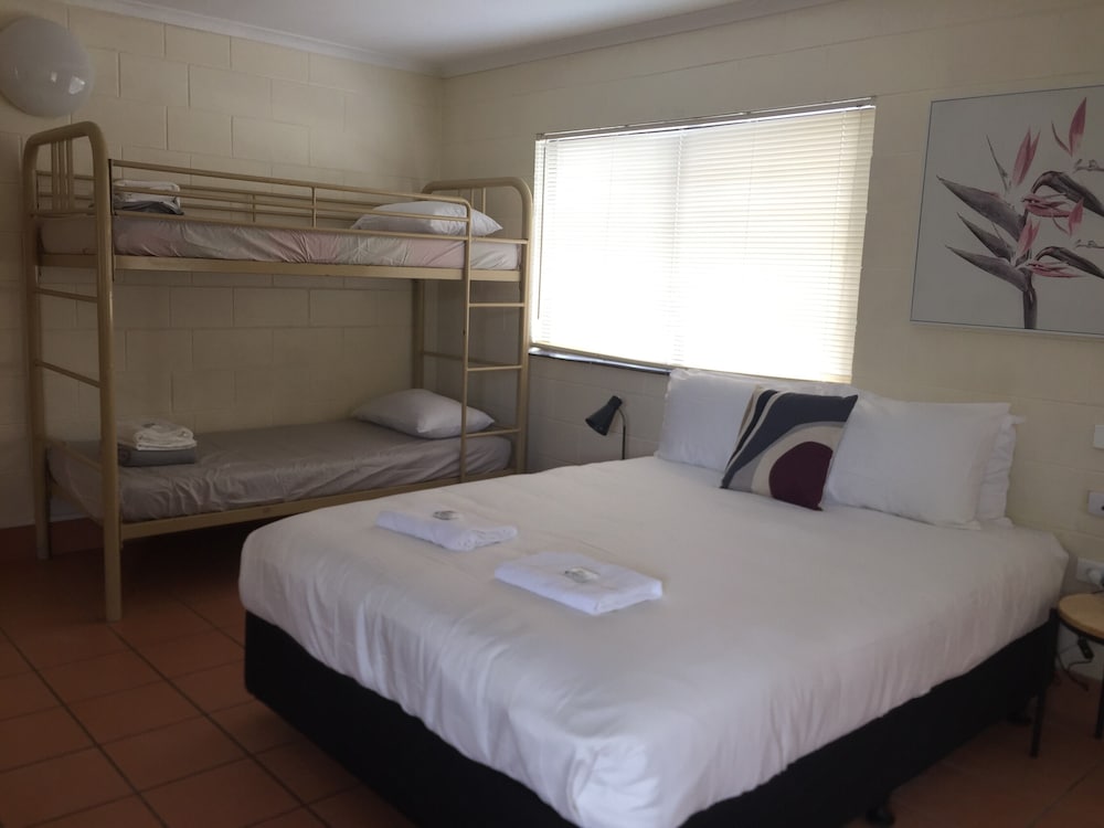 Lake Central Cairns 30/60