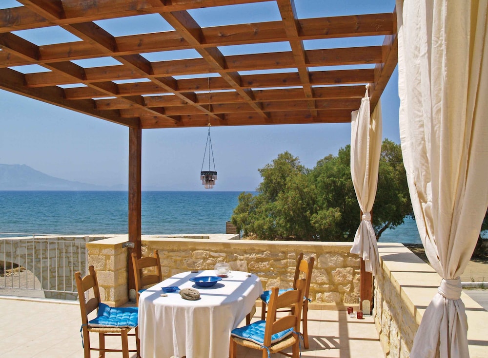 Azure Beach Seafront Villas 36/56