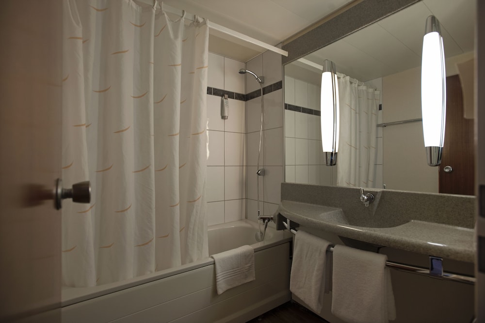 Ibis 3 Lacs Neuchatel 16/50