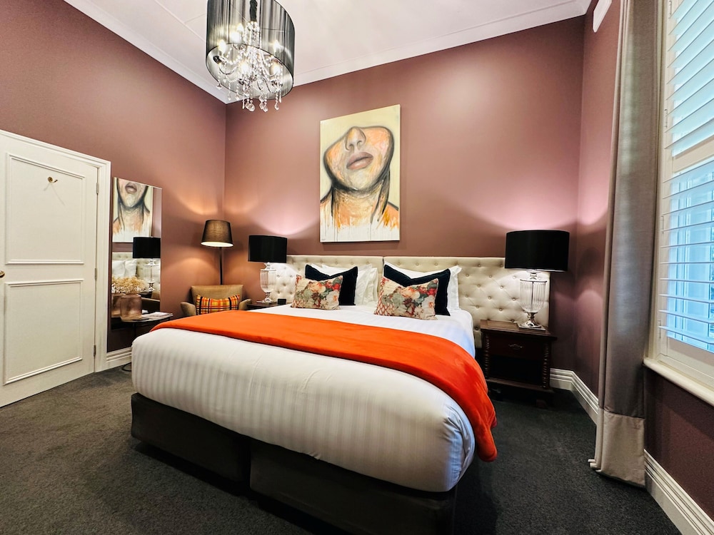 THE DUDLEY BOUTIQUE HOTEL 4/38
