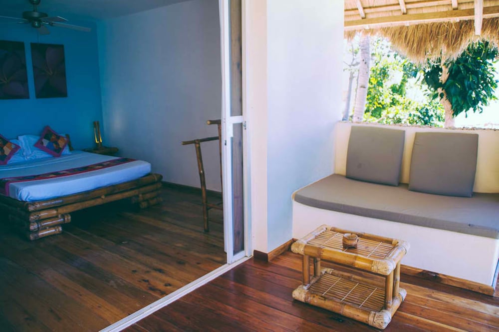 Tepanee Beach Resort 44/63
