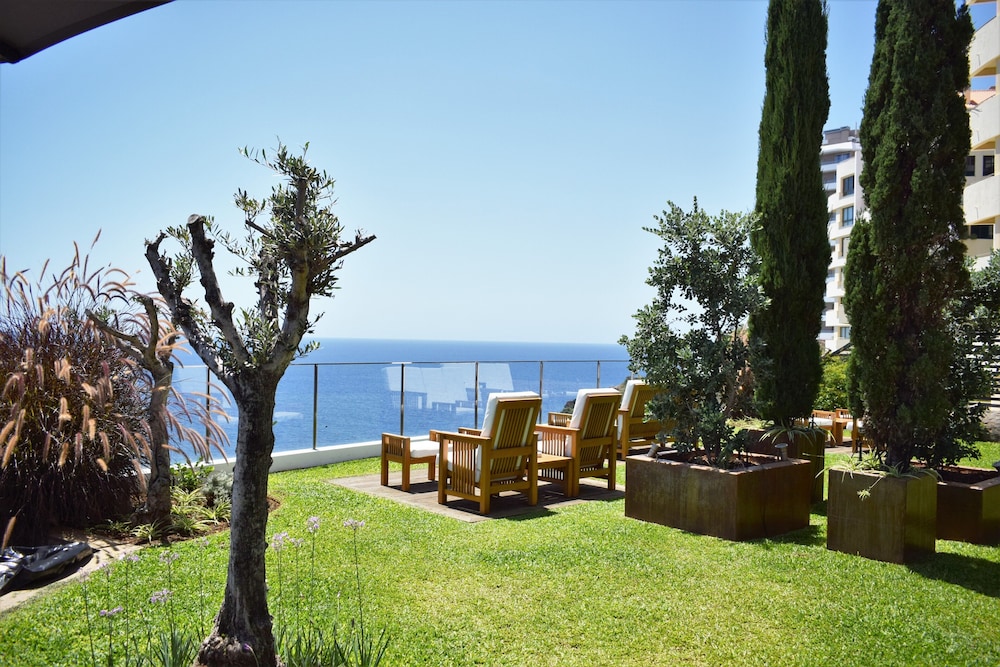 Madeira Regency Cliff - Adults Only 39/50