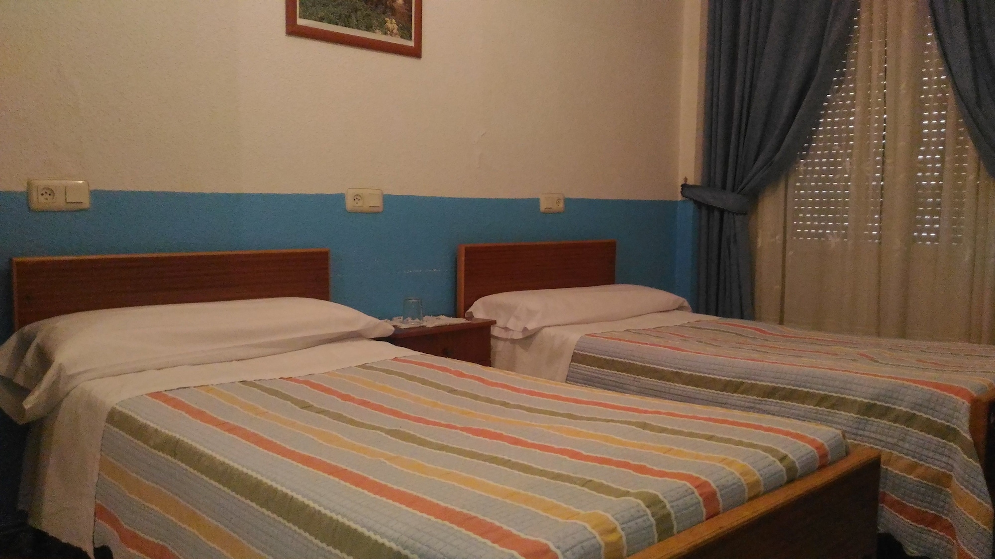 ROOM, TWIN BEDS, PRIVATE BATHROOM