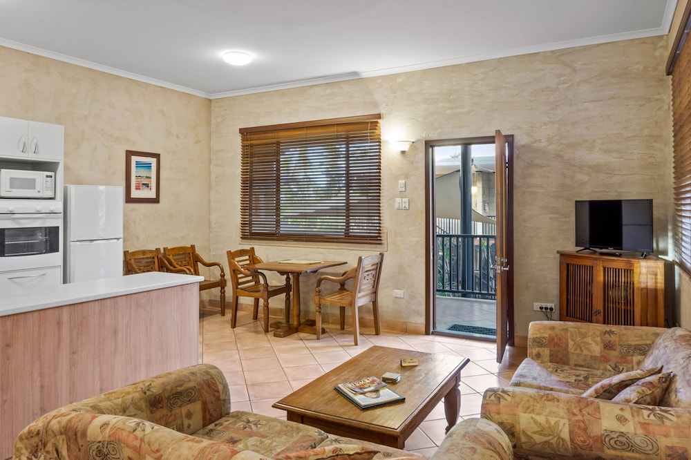 Blue Seas Resort 44/74