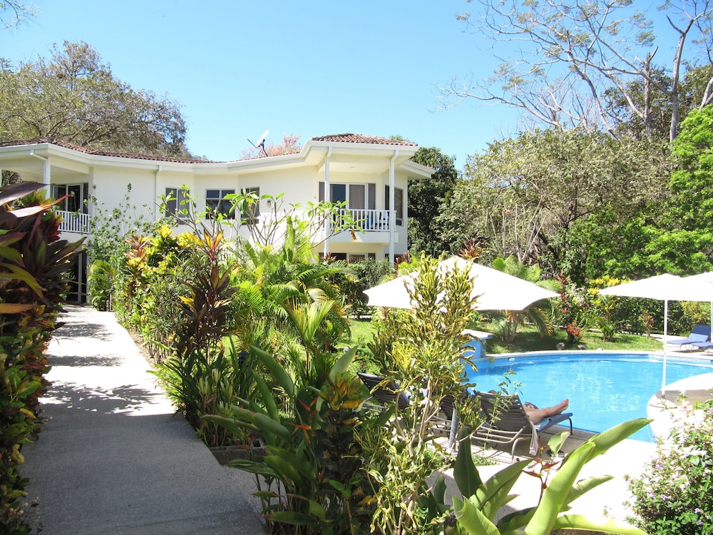 The Hideaway Hotel 63/65