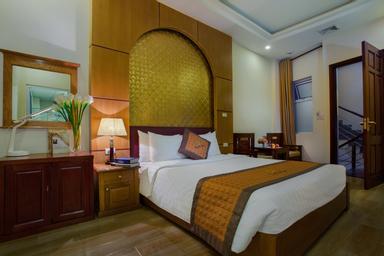 Deluxe, Double Bed, Smoking