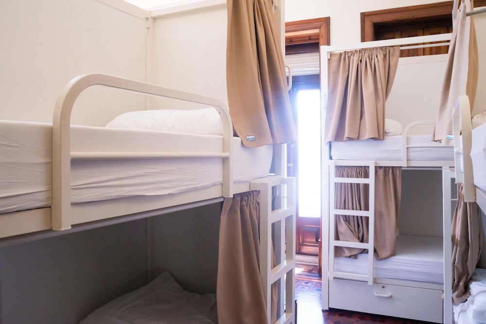 Sant Jordi Hostels Lisbon 23/72