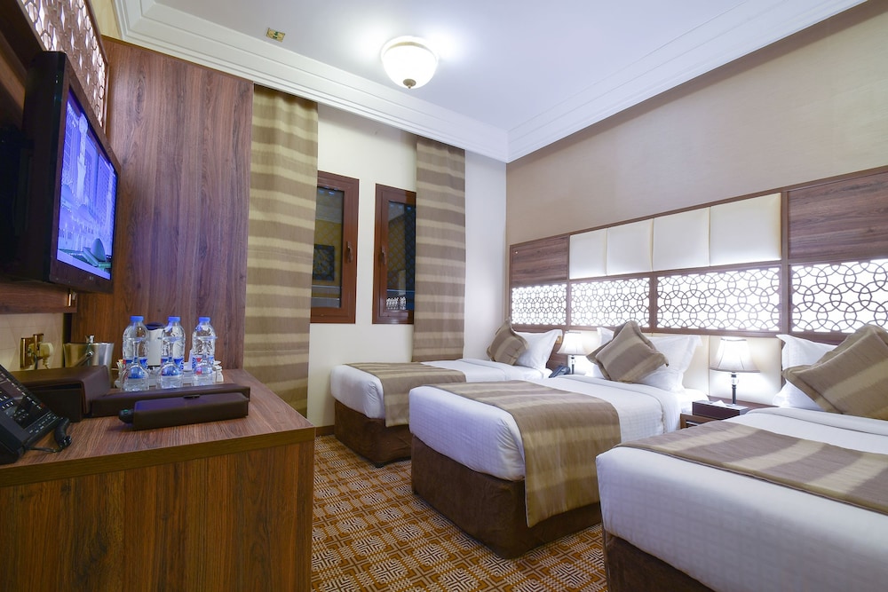 الذهبي جولدن توليب(Golden Tulip Al Zahabi) 14/50