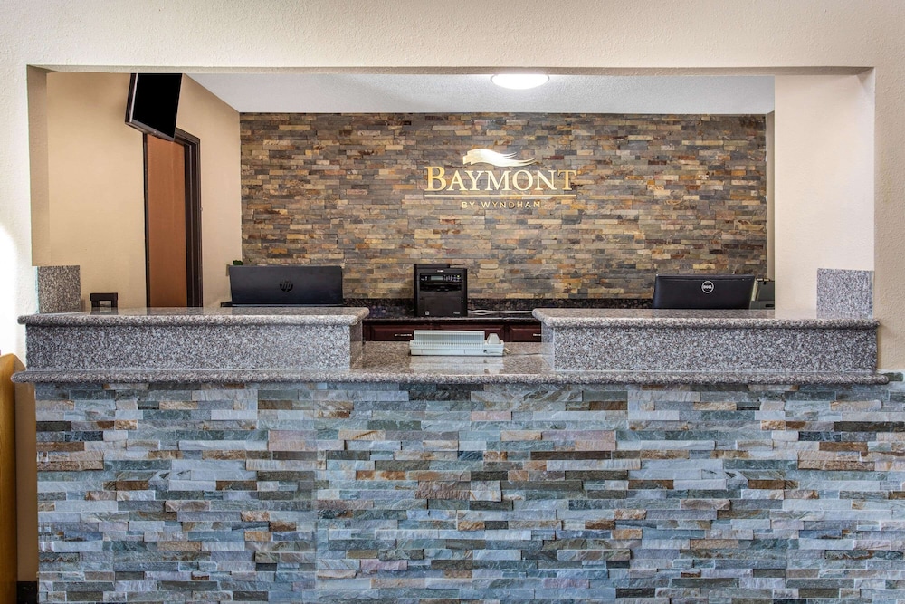 Baymont By Wyndham Joliet 28/50