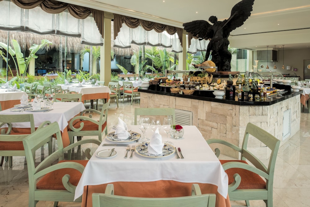 Iberostar Waves Quetzal 31/50