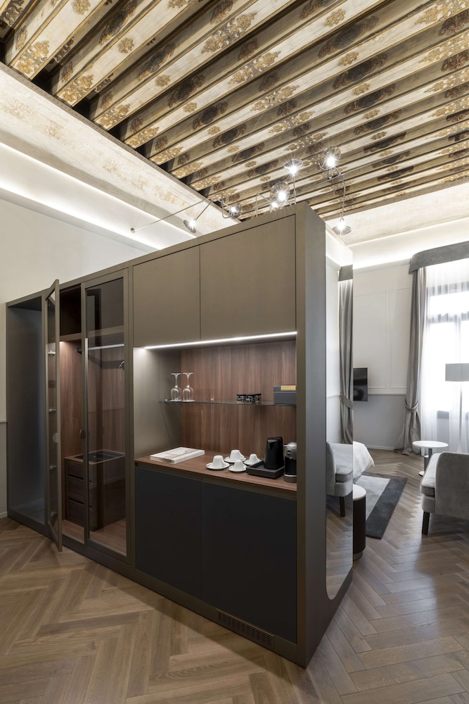 Radisson Collection Hotel, Palazzo Nani Venice 11/77