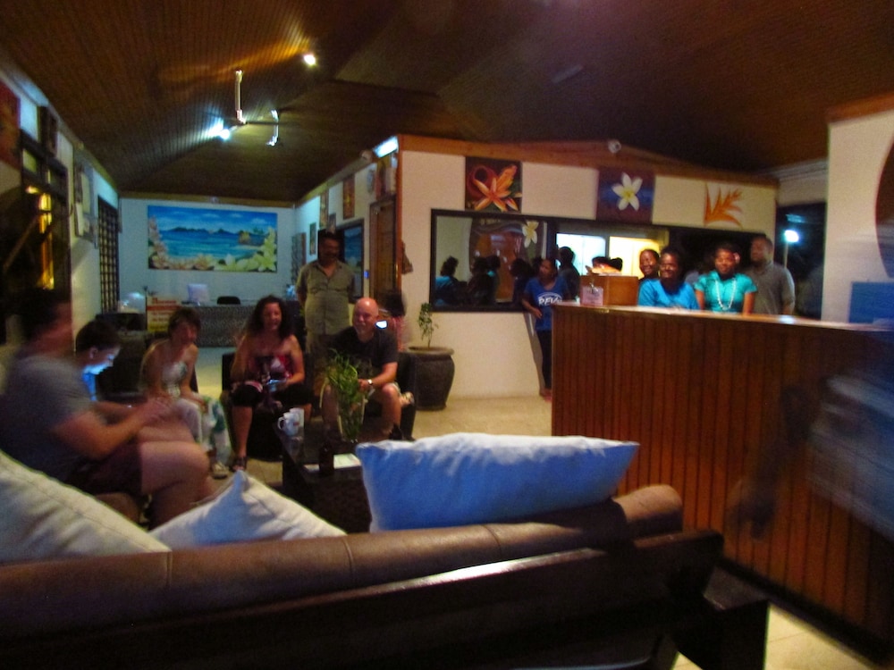 Wailoaloa Beach Resort Fiji 10/76
