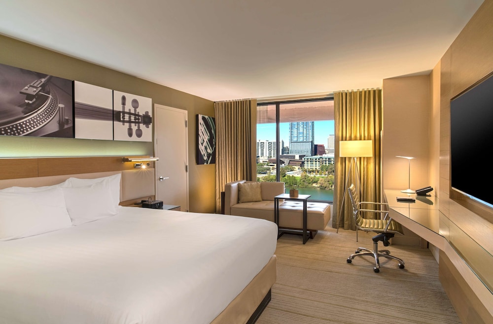 Hyatt Regency Austin 25/77