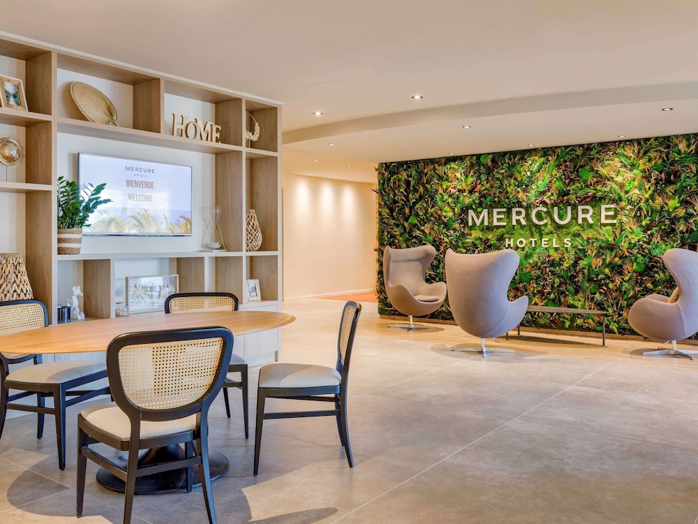 Mercure Lyon Est Villefontaine 50/64