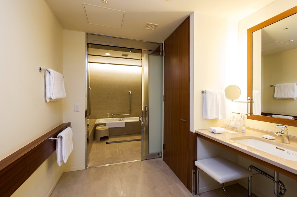 Worklife, Premium, Twin Beds, Club Lounge Access, Accessible