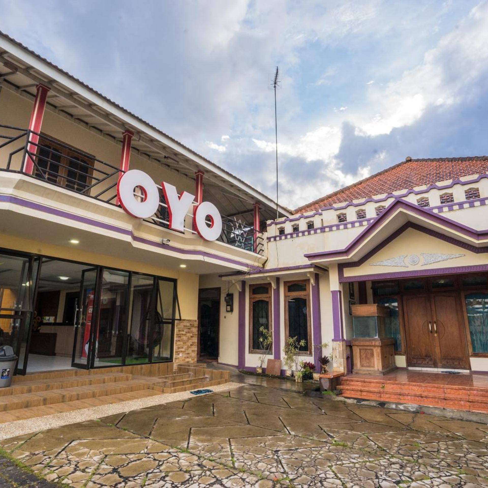 Hotel O Central Batu Near Jatim Park 3 Formerly Bunga Matahari Hotel in BATU