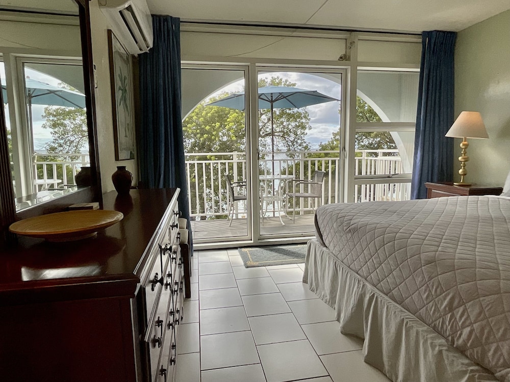 Suite, King Bed, Water Front, Balcony