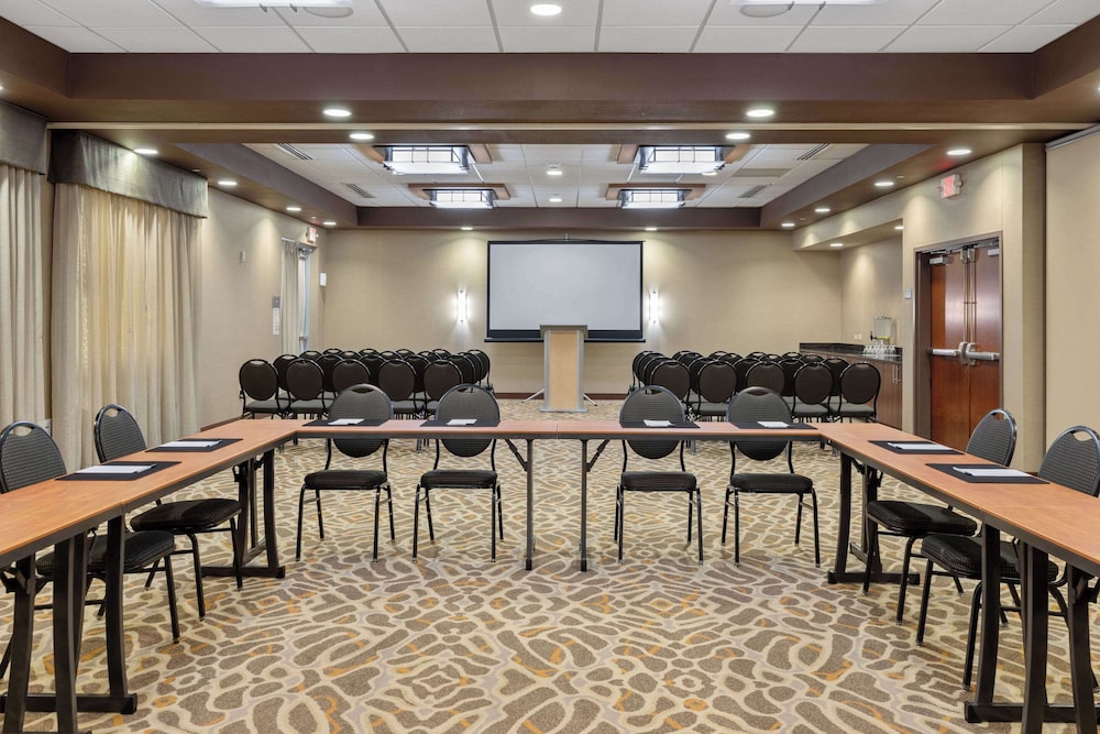 Cambria Hotels Plano Frisco 37/50