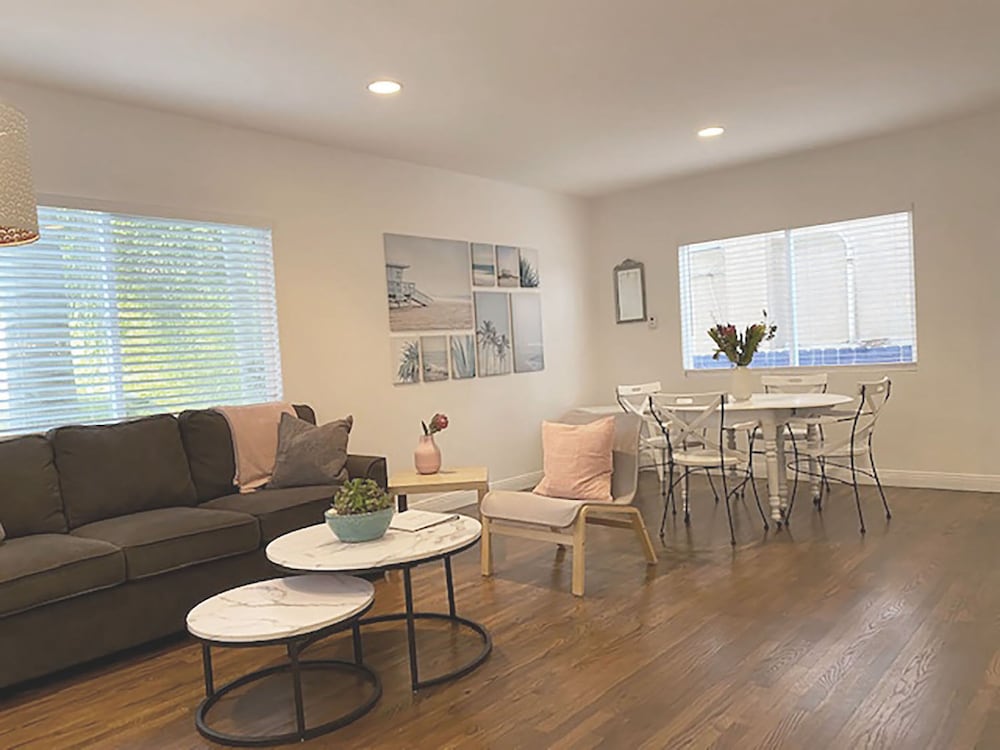 Malibu Beach Paradise Apartments 30/50