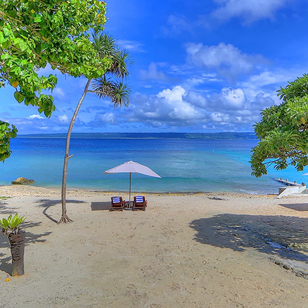 Coco Beach Resort 58/66