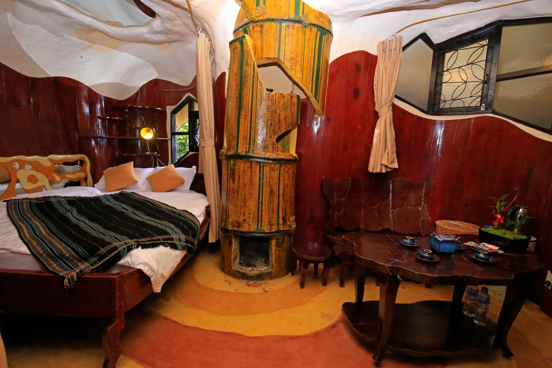 Bamboo، Crazy House 2/2