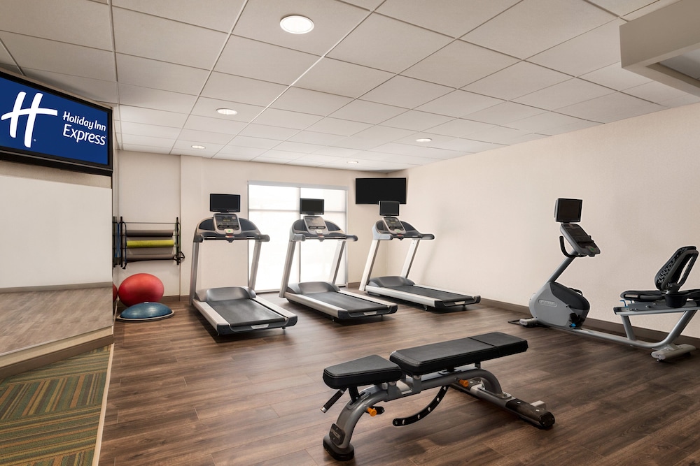 Holiday Inn Express Hotel Suites Denver Airport 19/34