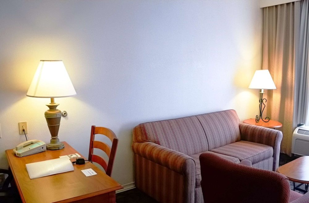 Hampton Inn & Suites Birmingham-Pelham (I-65) 31/48