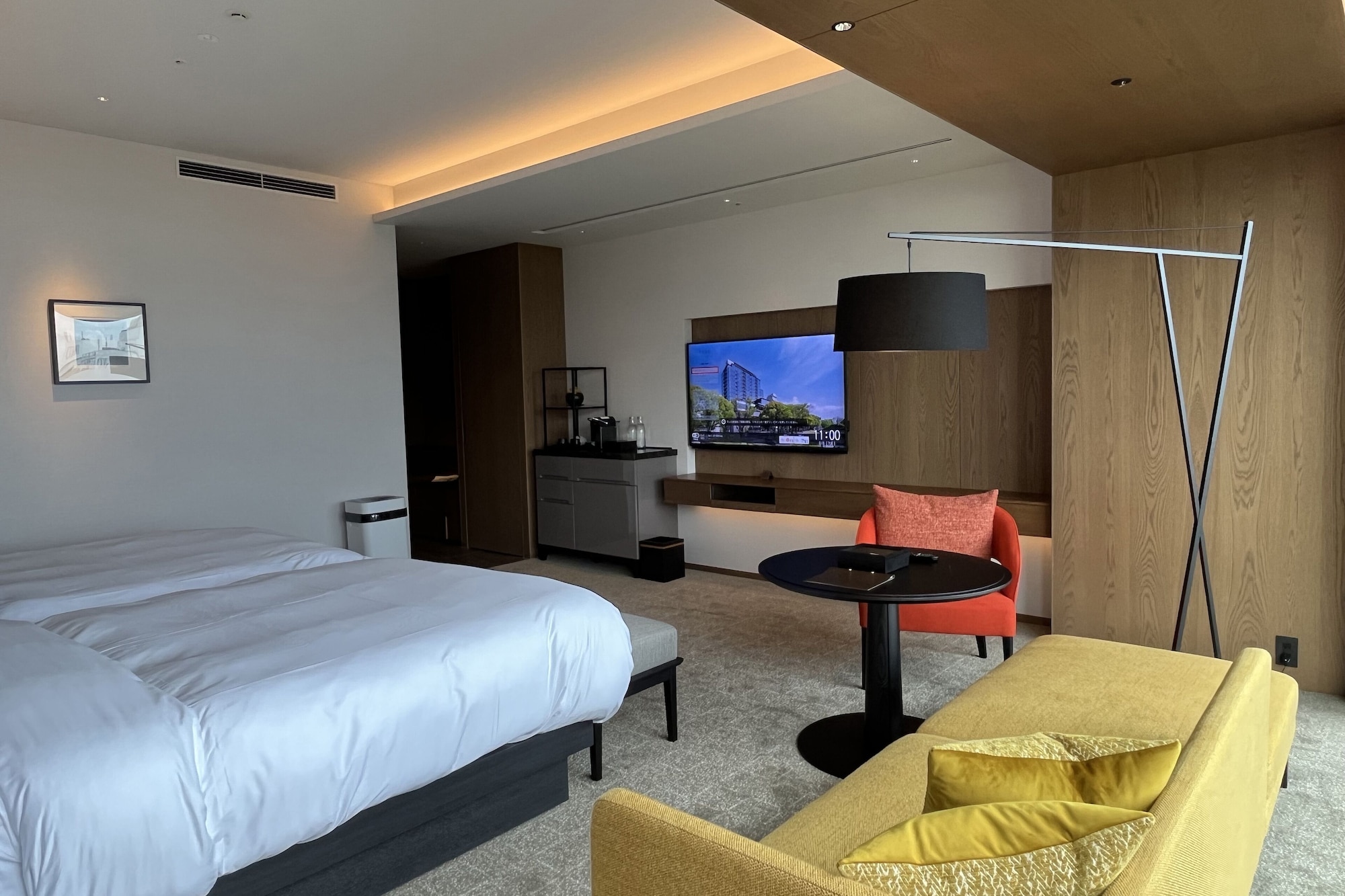 Premier, Twin Beds, Park View, Corner