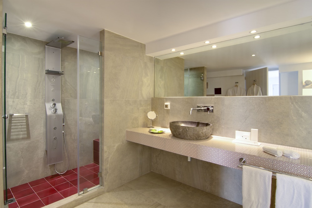 Santorini Secret Suites and Spa - Adults Only 49/50