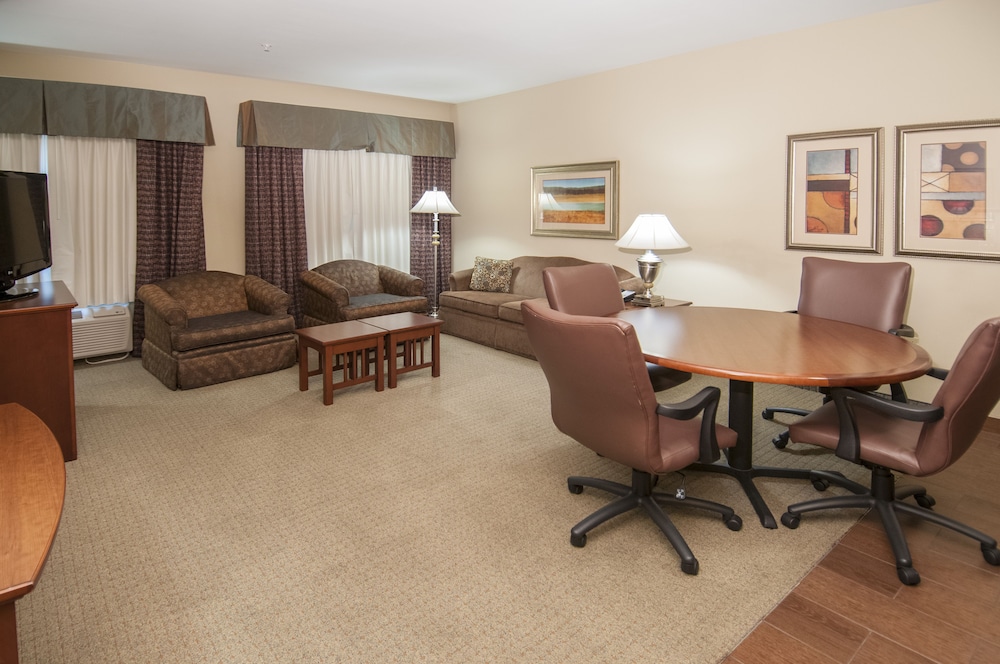 Westay Suites - Covington Mandeville 43/50