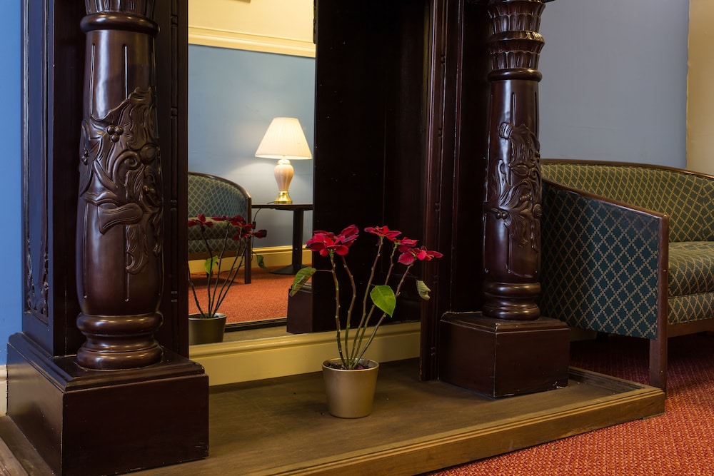 Grand Hotel Scarborough 34/72
