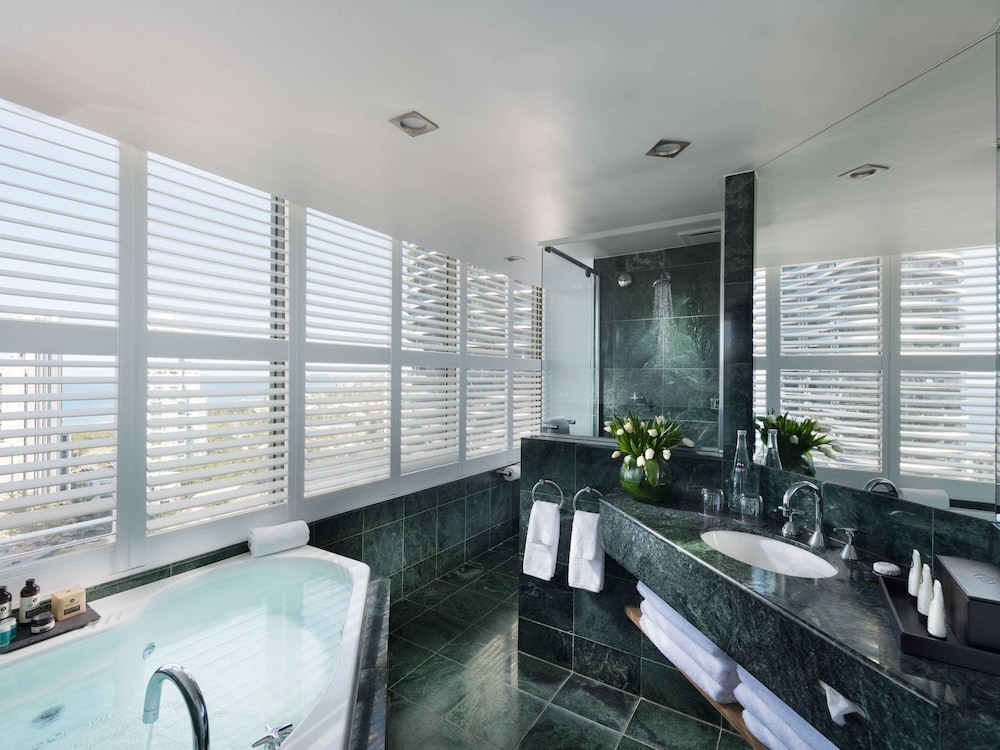 Sofitel Gold Coast Broadbeach 18/66