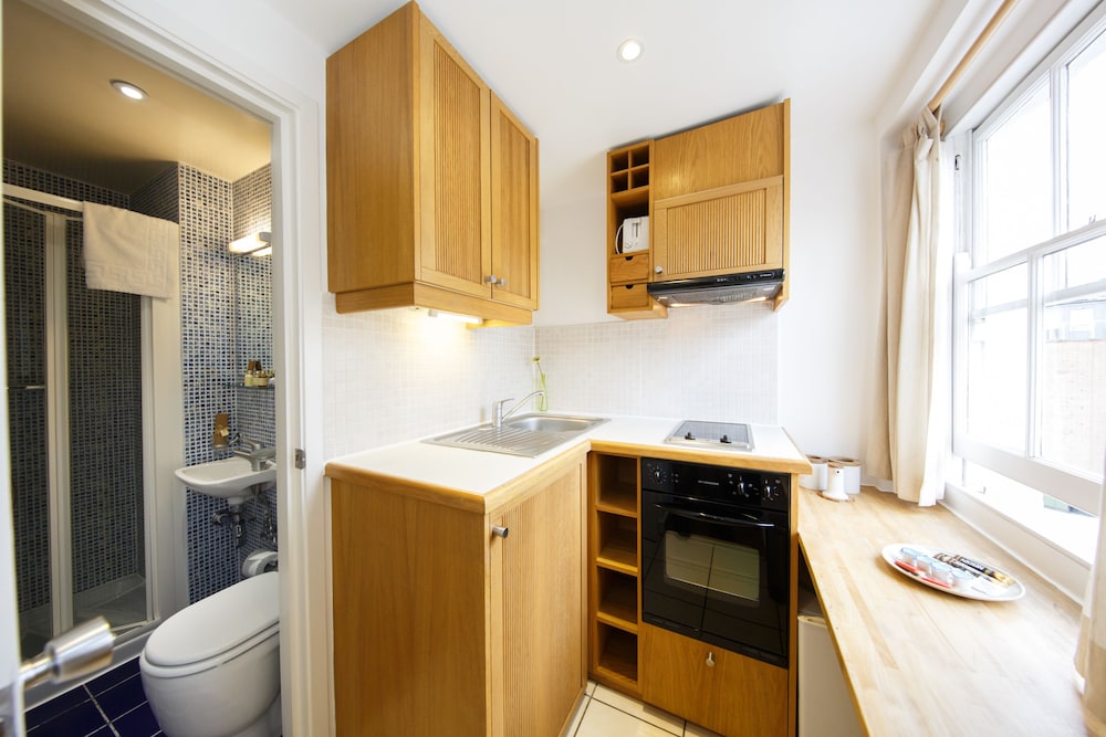 Studios 2 Let North Gower 69/75
