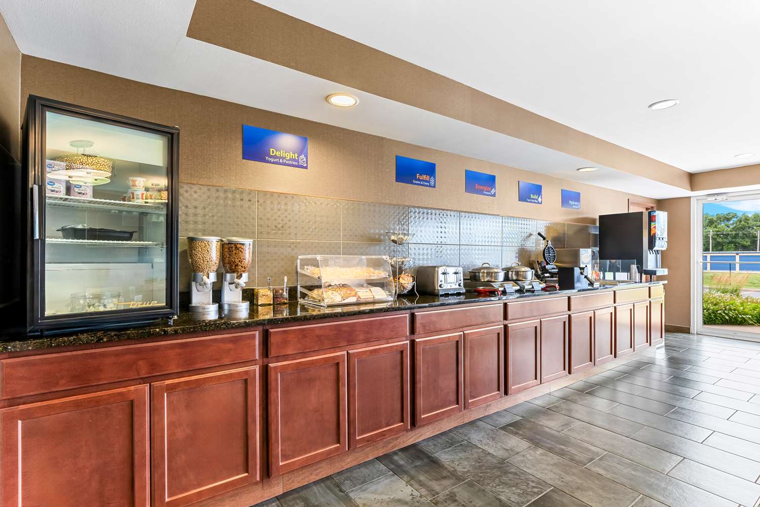 Best Western Legacy Inn & Suites Beloit/South Beloit 2/13