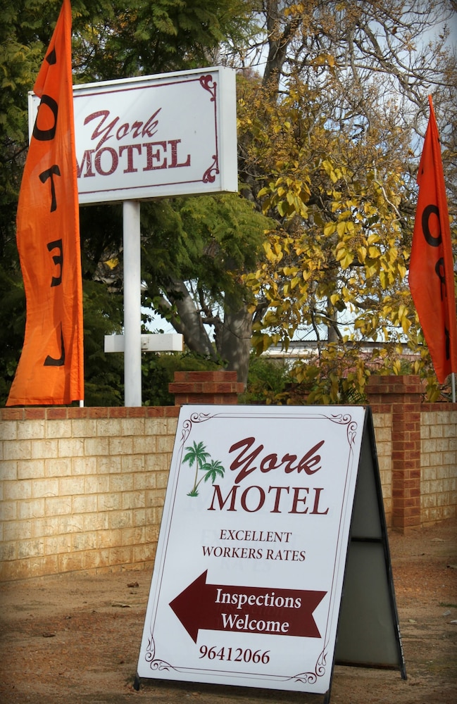 York Motel 28/58