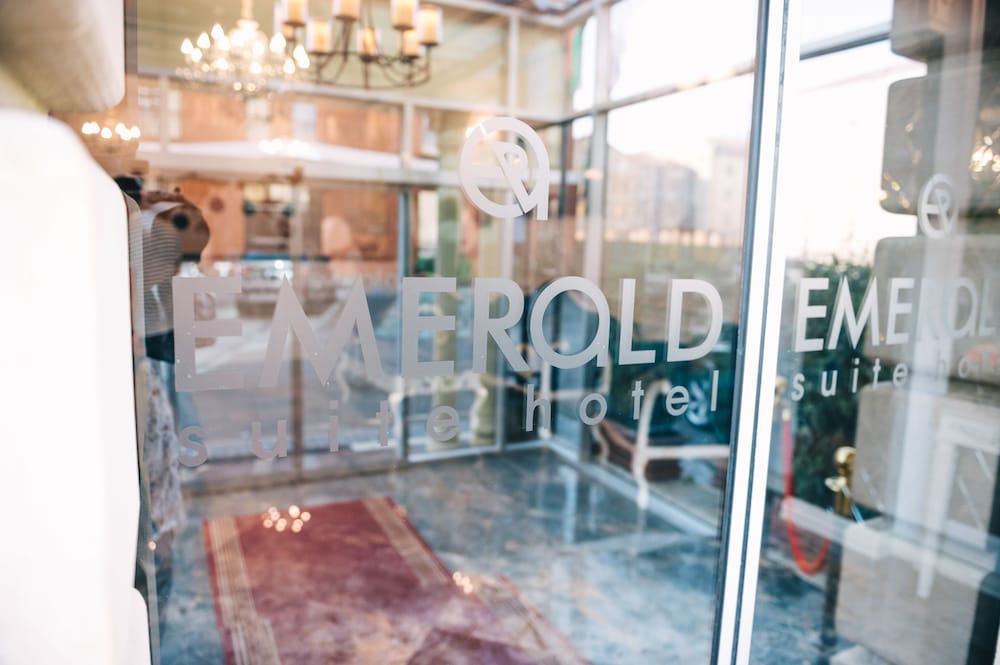 Emerald Suite Hotel 20/37